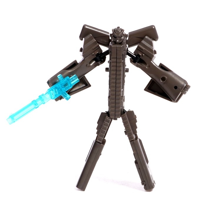 Робот &laquo;Автомат&raquo;, трансформируется, с металлическими элементами