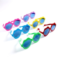 Очки-гигант &laquo;Поцелуй&raquo;, 26&times;10 см, цвета МИКС