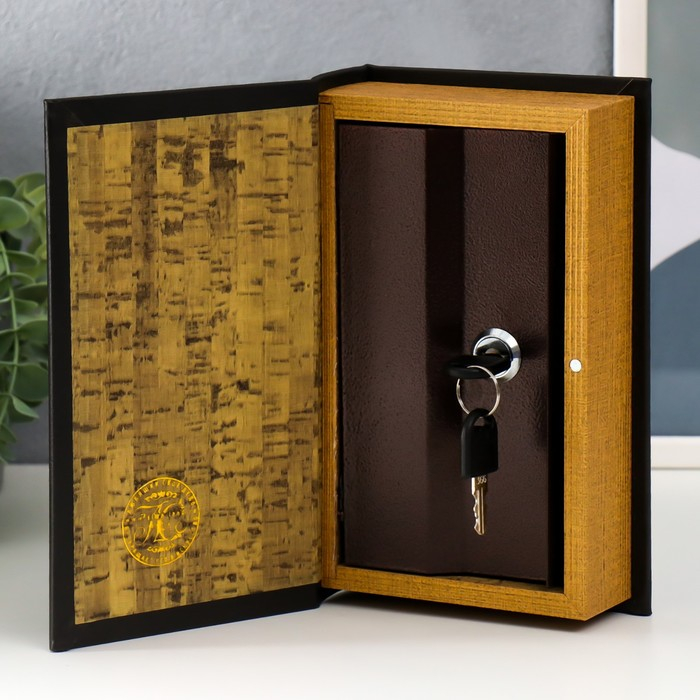 Сейф дерево книга кожзам Сейф дерево книга кожзам "Россия - великая страна" 21х13х5 см