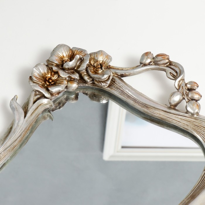 Подставка интерьерная полистоун с зеркалом Подставка интерьерная полистоун с зеркалом "Цветы" прямоугольная, серебро 4,5х28х45 см