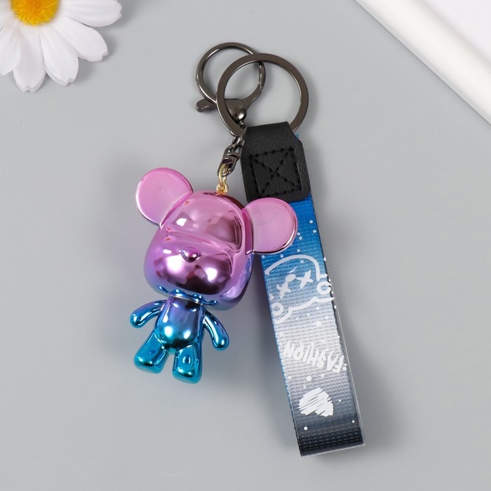 Брелок пластик с карабином, ремешком Брелок пластик с карабином, ремешком "Медвежонок" голография 4х5,3х6,5 см