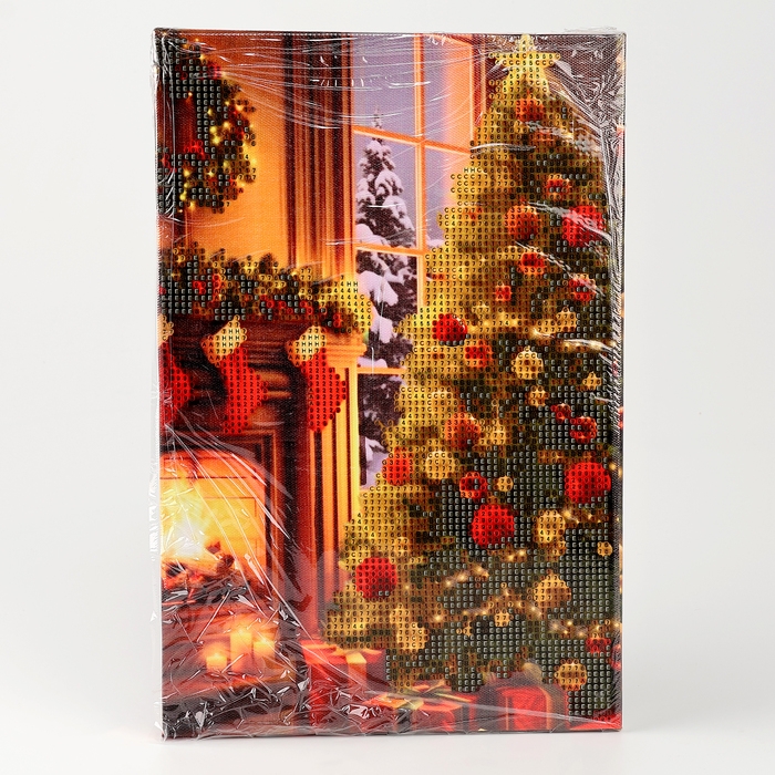 Алмазная мозаика на новый год с частичным заполнением на подрамнике «Елка у камина», 20 х 30 см, с гирляндой, новогодний набор для творчества Алмазная мозаика на новый год с частичным заполнением на подрамнике «Елка у камина», 20 х 30 см, с гирляндой, новогодний набор для творчества