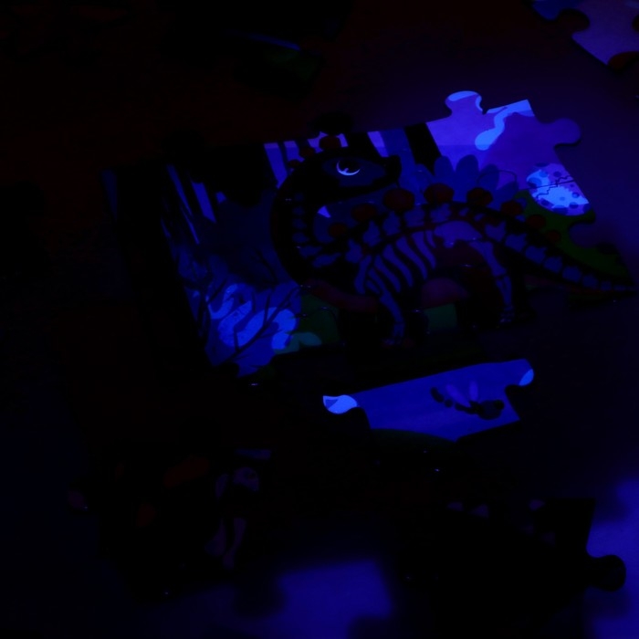 Пазл с фонариком «Динозаврики», 63 детали Пазл с фонариком «Динозаврики», 63 детали