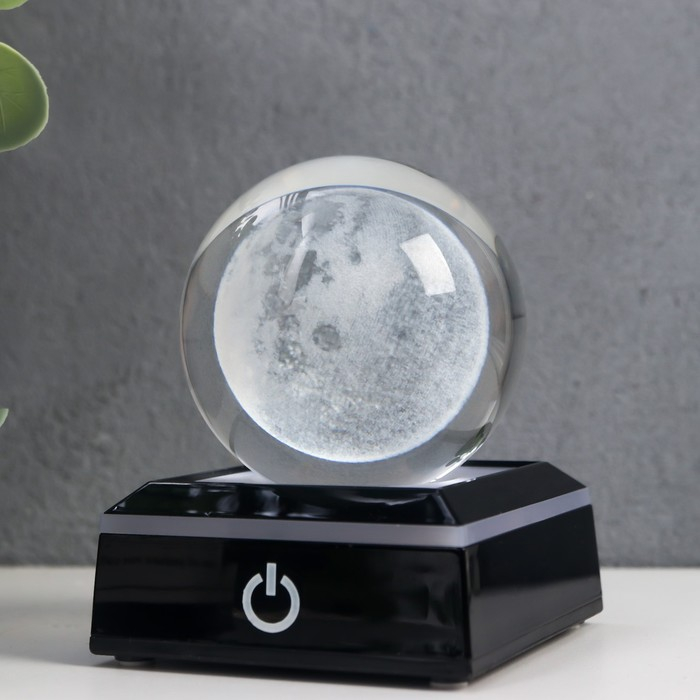 Сувенир стекло подсветка Сувенир стекло подсветка "Земля" d=6 см подставка LED от 3AAA, провод USB 9х7х7 см