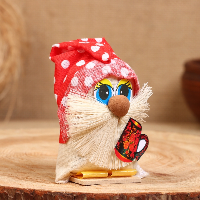 Оберег &laquo;Домовой&raquo;, с кружкой, 12 см, микс