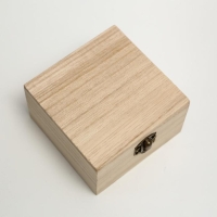 Шкатулка простая "Квадратная" 8,5х8,5х5 см Шкатулка простая "Квадратная" 8,5х8,5х5 см