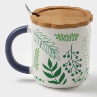 Кружка керамическая с ложкой «Гербарий», 350 мл, цвет белый Кружка керамическая с ложкой «Гербарий», 350 мл, цвет белый