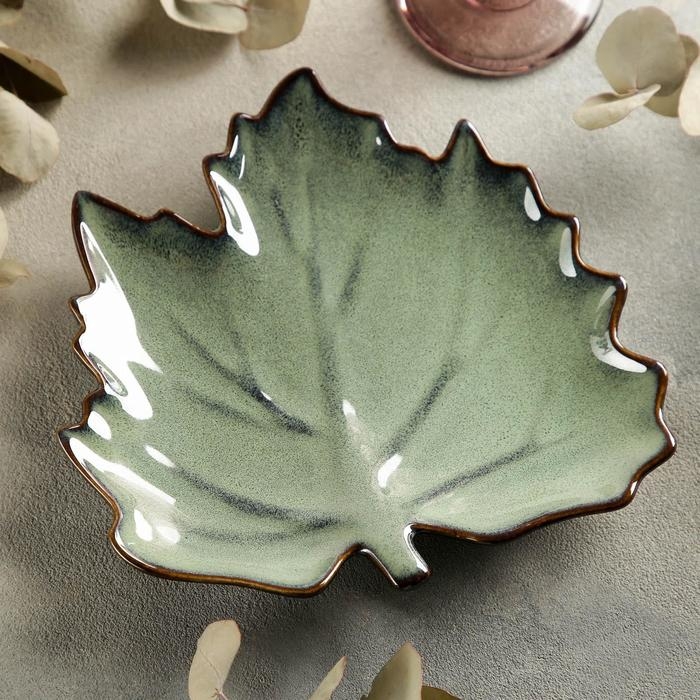 Блюдо керамическое сервировочное &laquo;Лист&raquo;, 21&times;20 см