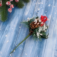 Декор "Зимние грезы" морошка снежные шишки и веточки, 19 см