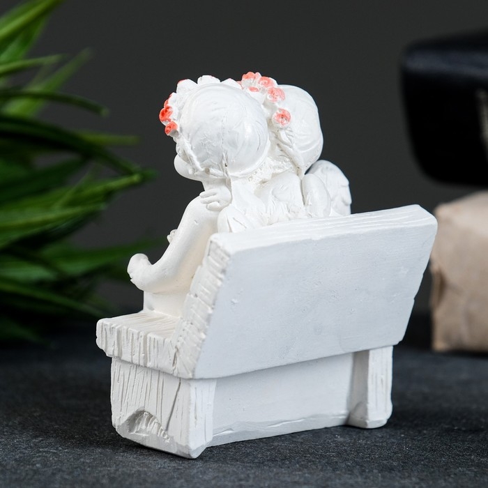 Фигура "Ангел на скамейке" перламутр, 8х7х5см