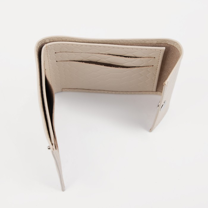 Кошелёк женский на кнопке, цвет молочный