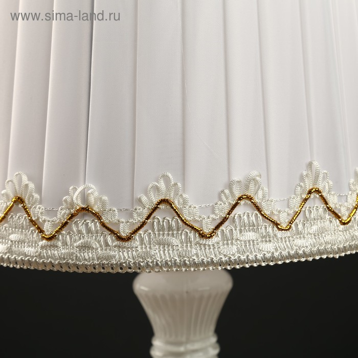 Лампа настольная "Милан" 1х40Вт Е27 золото-белый 24х24х43 см RISALUX