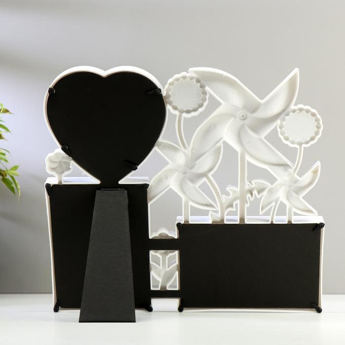 Фоторамка пластик на 3 фото 10х15, 12х12 см Фоторамка пластик на 3 фото 10х15, 12х12 см "Ветерки" белая 30х32х2 см