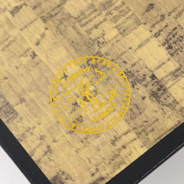 Сейф-книга дерево кожзам Сейф-книга дерево кожзам "Пёрышко" золото 21х13х5 см