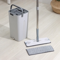 Швабра с отжимом и ведро Raccoon: ведро с отсеками, швабра плоская, 2 кармана, 32&times;12&times;142 см, дополнительная насадка из микрофибры