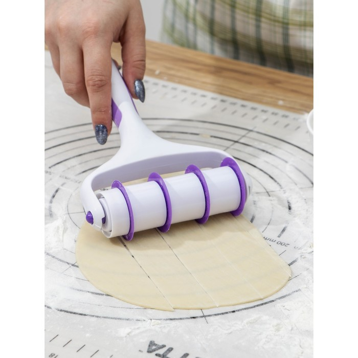 Валик для нарезки теста Доляна &laquo;Лепота&raquo;, 12,5&times;3&times;19 см, 4 насадки, цвет белый