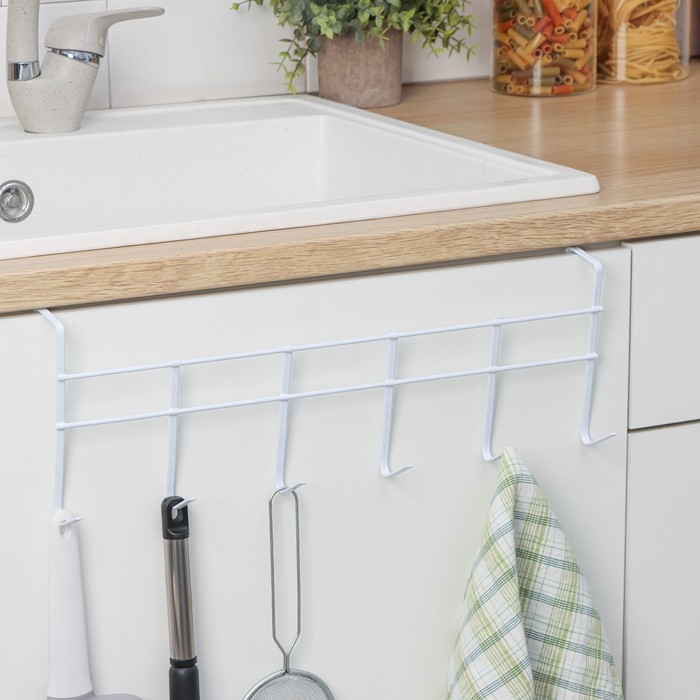 Вешалка на дверь на 6 крючков Доляна &laquo;Моно&raquo;, 44&times;9&times;15 см, цвет белый