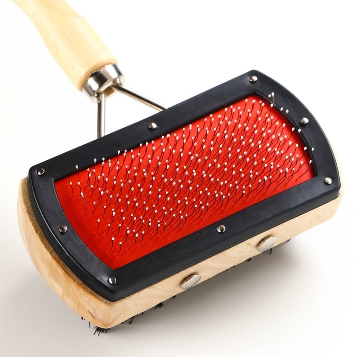 Двусторонняя щётка-пуходерка с деревянной ручкой, 10 Х 17 см Двусторонняя щётка-пуходерка с деревянной ручкой, 10 Х 17 см