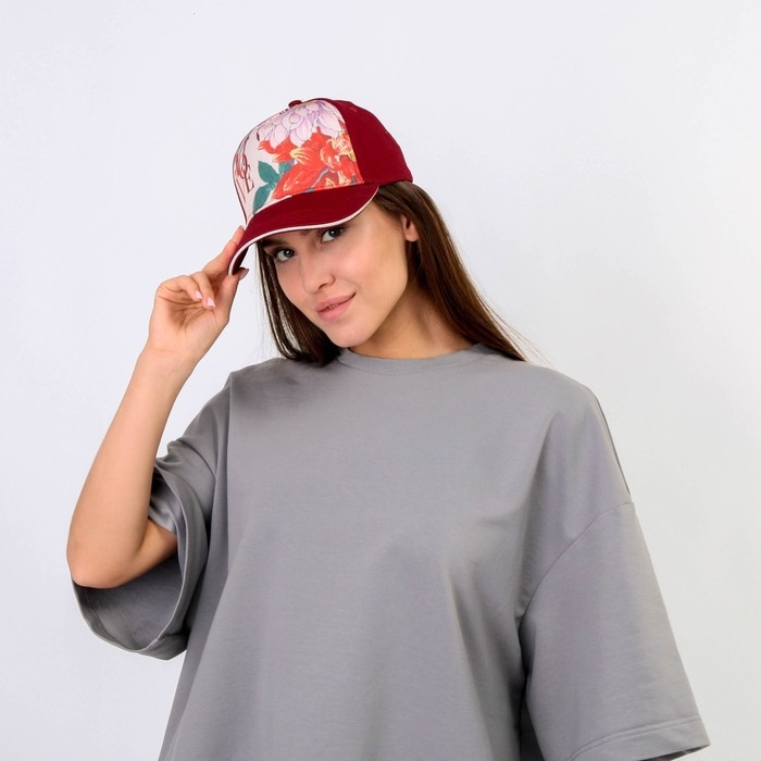 Кепка женская LOVE, цвет красный, р-р 56 Кепка женская LOVE, цвет красный, р-р 56