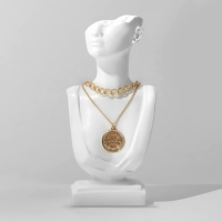 Бюст для украшений 9,5×4,5×20,5, отверстие в ухе, цвет белый Бюст для украшений 9,5×4,5×20,5, отверстие в ухе, цвет белый