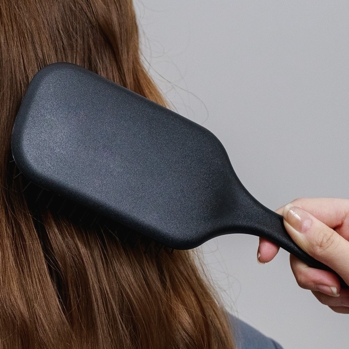 Расчёска массажная, 8 &times; 24 см, цвет чёрный