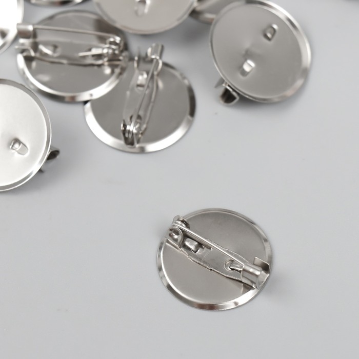 Основа для творчества "Значок с булавкой" набор 20 шт площадка 1,9х1,9см