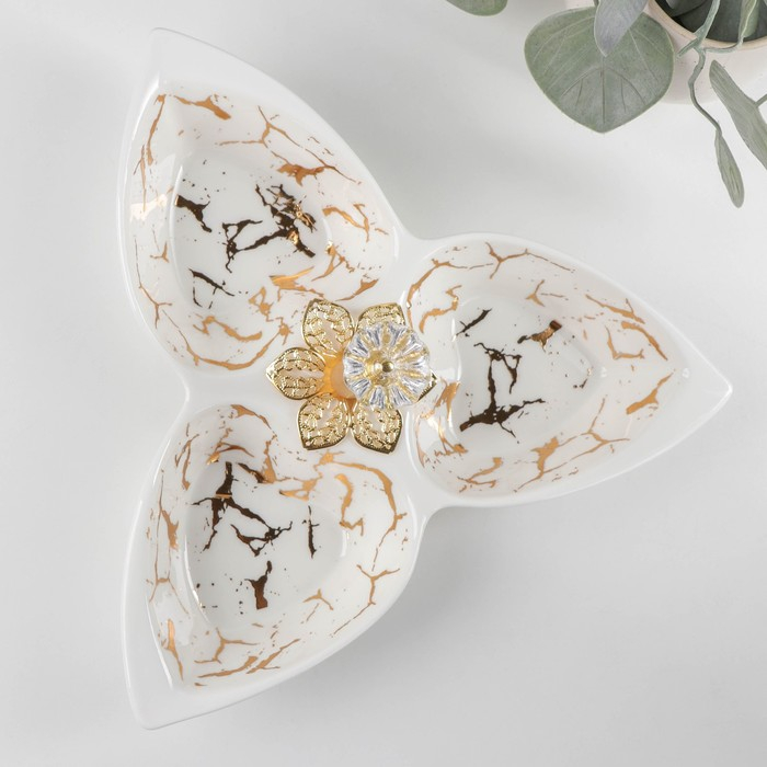 Менажница керамическая 3 ячейки «Марбл», 160 мл, 25,3×23×4,5 см, цвет белый Менажница керамическая 3 ячейки «Марбл», 160 мл, 25,3×23×4,5 см, цвет белый