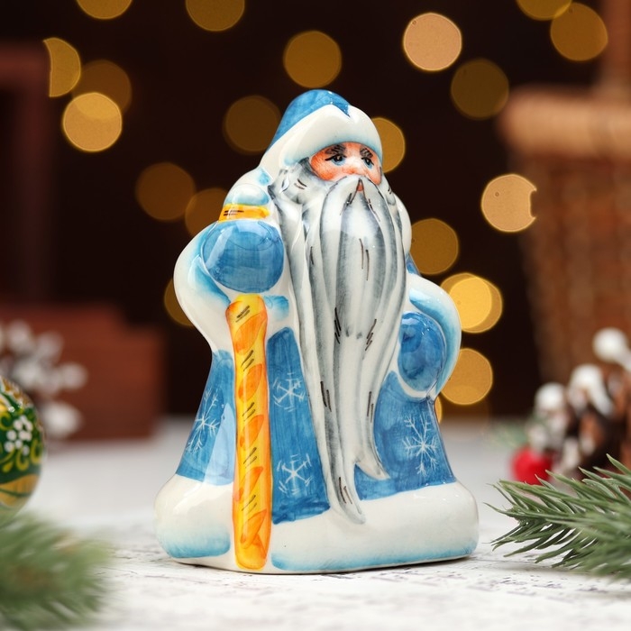 Сувенир Сувенир "Дед Мороз Иванович с посохом", голубая шуба, 10 см, фарфор