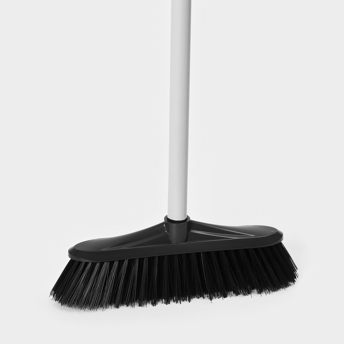 Щётка для пола с черенком &laquo;Комфорт&raquo;, жёсткая, цвет МИКС