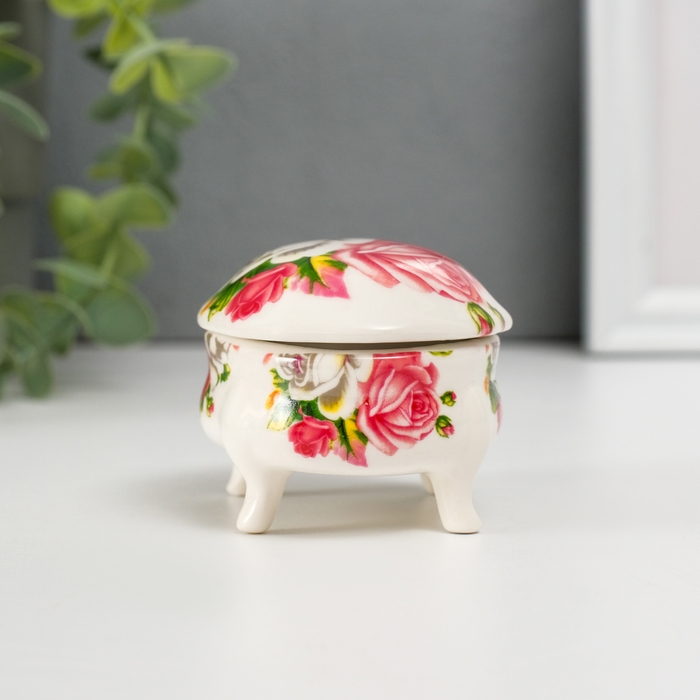 Шкатулка керамика на ножках Шкатулка керамика на ножках "Бархатные розы" 6,1х7,7х4,8 см