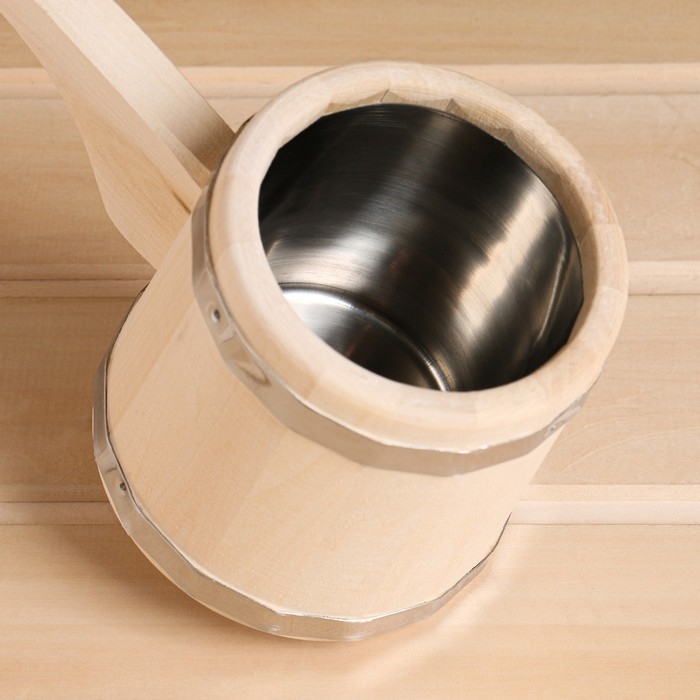 Ковш для бани из липы Ковш для бани из липы "Емеля", 0.5л, 54 см, нержавеющая вставка, с длинной ручкой