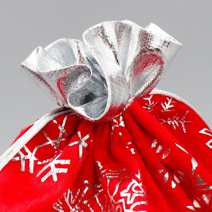 Мешочек подарочный плюш &laquo;Радость внутри&raquo;, снежинки, тиснение, 30 х 40 см +/- 1.5 см, Новый год