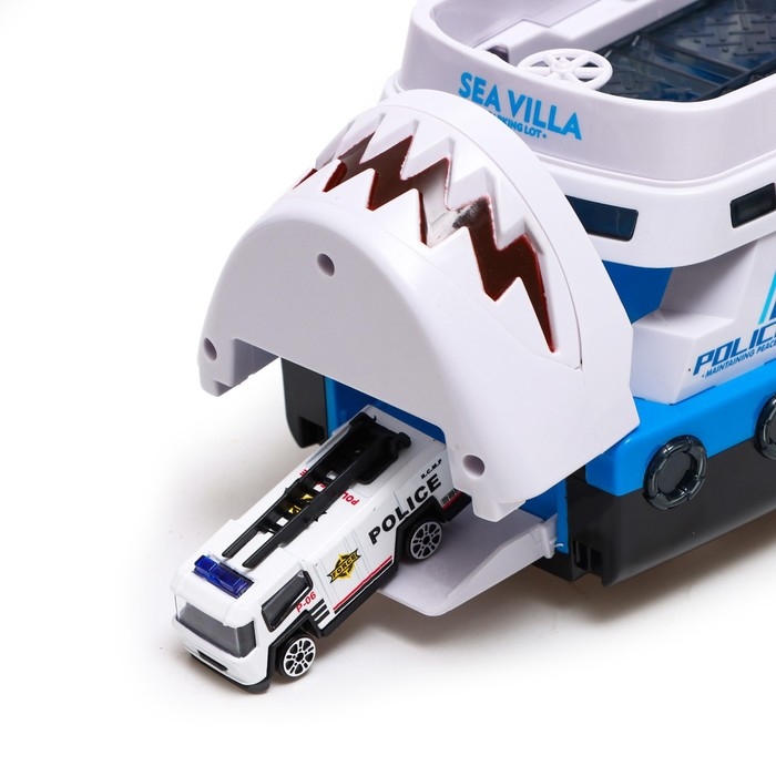 Парковка &laquo;Полицейский катер&raquo;, свет и звук