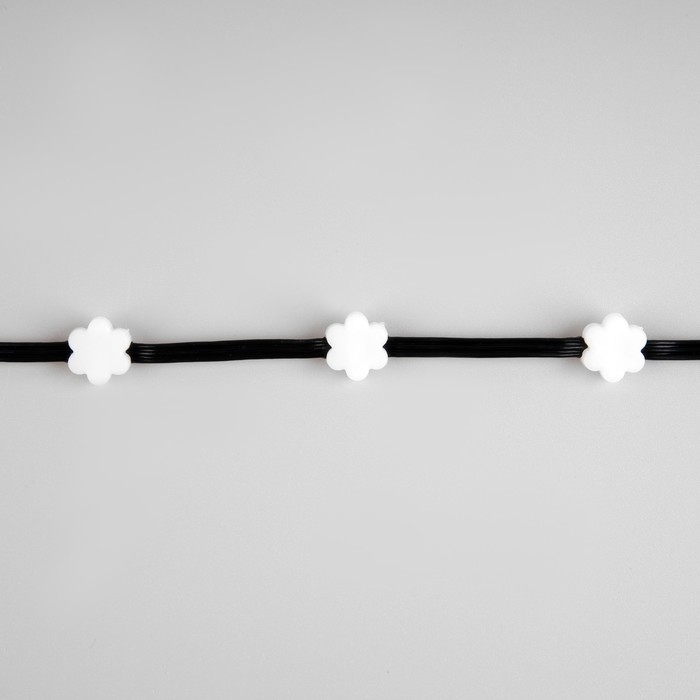 Умная гирлянда &laquo;Нить&raquo; 5 м роса с насадками &laquo;Цветочки&raquo;, IP20, серебристая нить, 100 LED, пульт ДУ, приложение, свечение RGB, USB