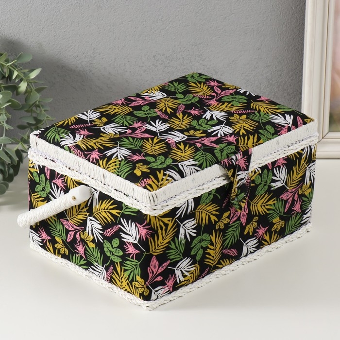 Шкатулка для рукоделия Шкатулка для рукоделия "Лесные веточки на чёрном" 19х26х14,5 см