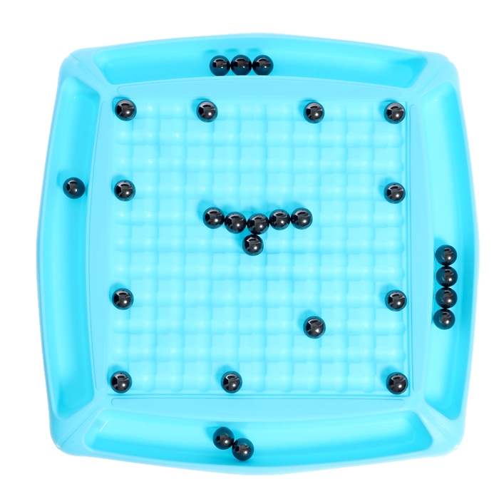 Настольная игра &laquo;Магнитная битва&raquo;, 2-4 игрока, 8+, 28 шариков