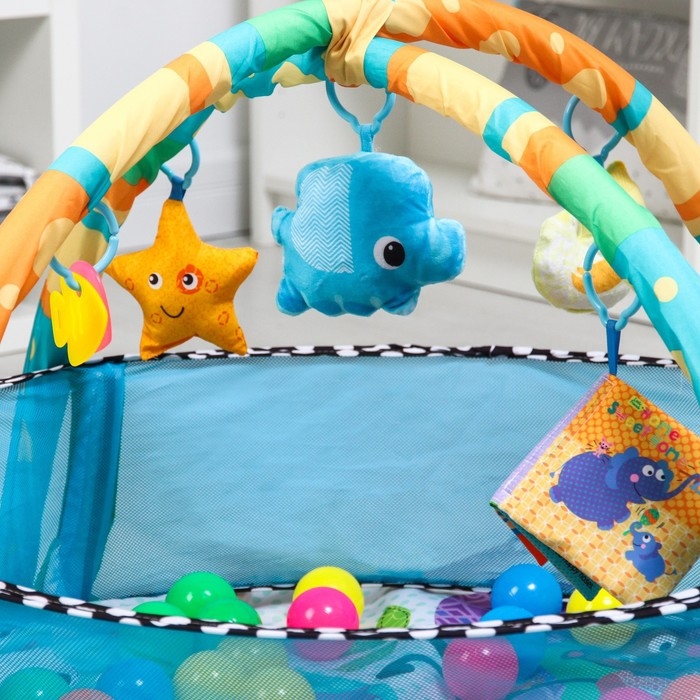 Развивающий коврик &laquo;Друзья Африки&raquo;, бортик, с дугами, голубой, 30 цв. шаров, р - р 77х76х0,5 см.