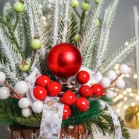 Декор "Яркая сказка" бант ягодки, 35 см Декор "Яркая сказка" бант ягодки, 35 см