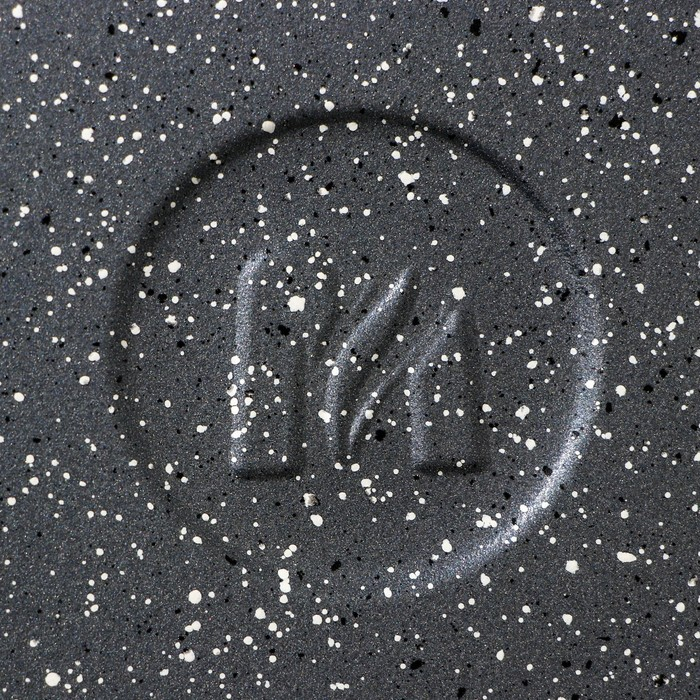 Сковорода-гриль квадратная &laquo;Гранит&raquo;, 26&times;26 см, пластиковая ручка, стеклянная крышка, антипригарное покрытие, цвет серый