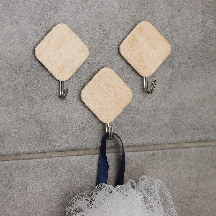 Крючки самоклеящиеся Доляна &laquo;Ромб&raquo;, 3 шт, цвет светлое дерево