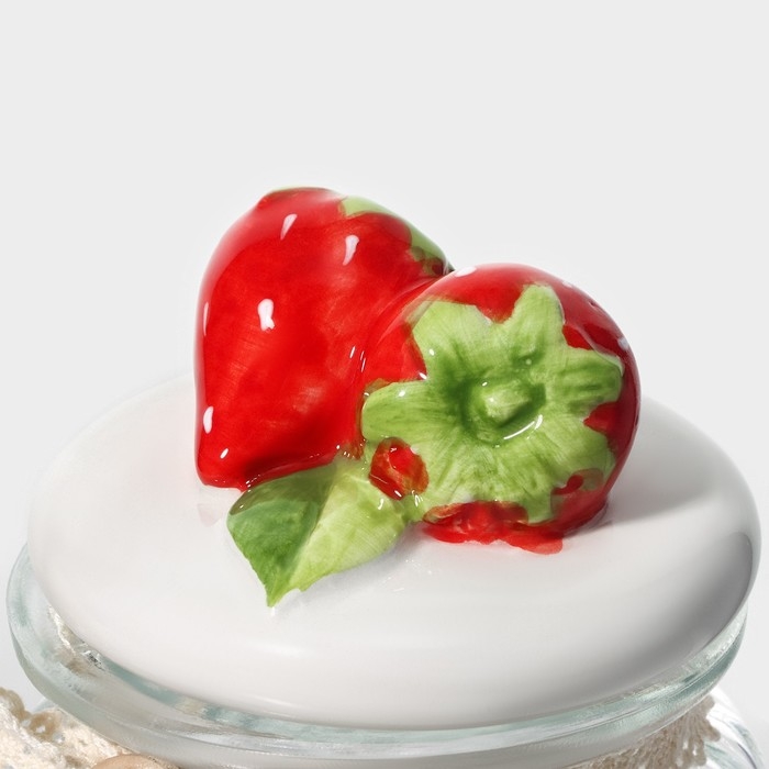 Банка стеклянная для хранения сыпучих продуктов Доляна &laquo;Клубника&raquo;, 250 мл, 8&times;13 см, с керамической крышкой