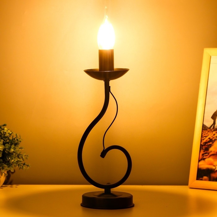 Настольная лампа "Герцогиня" 1х15Вт Е14 черная RISALUX