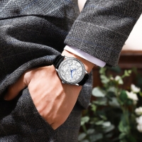 Часы наручные кварцевые мужские "Кони", d-4.4 см, серебро Часы наручные кварцевые мужские "Кони", d-4.4 см, серебро