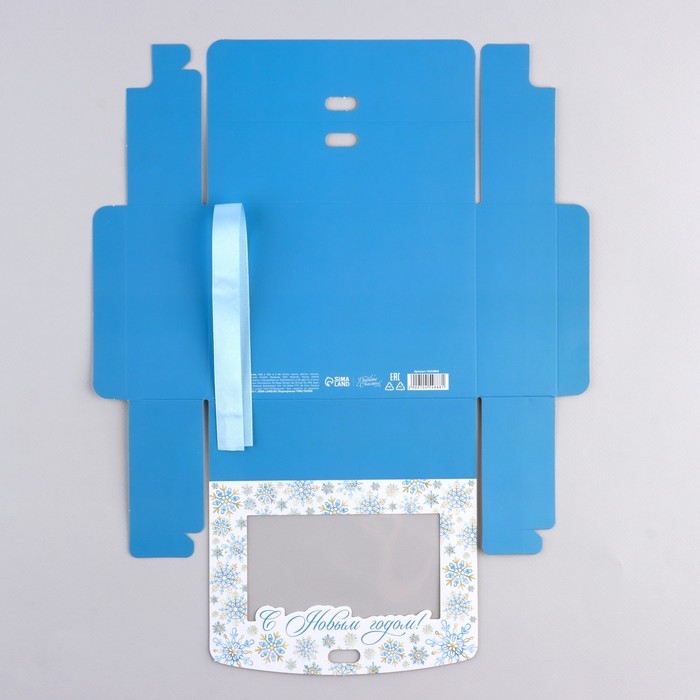 Коробка новогодняя складная &laquo;Снежинки&raquo; 16.5 х 12.5 х 5 см, Новый год