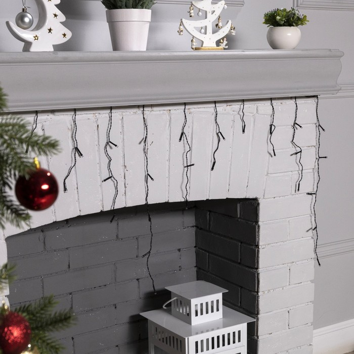 Гирлянда &laquo;Бахрома&raquo; 3 &times; 0.5 м, IP20, тёмная нить, 80 LED, свечение фиолетовое, 8 режимов, 220 В