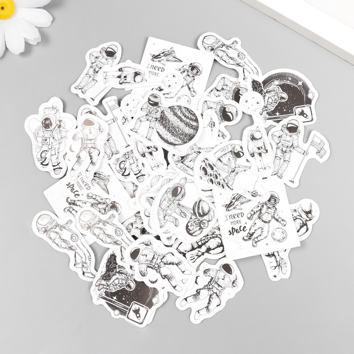 Наклейки для творчества "Космонавт" набор 45 шт 4,4х4,4х1,1 см