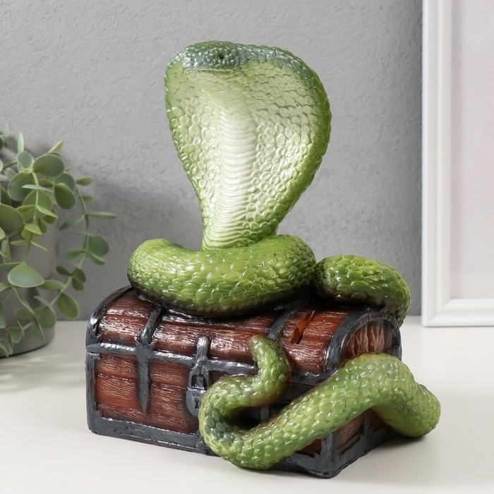 Копилка Копилка"КОБРА НА СУНДУКЕ " 20 х 17 х 12 см.