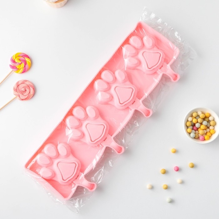 Форма для мороженого «Лапки», силикон, 26×14 см, 4 ячейки (8,5×8,5 см), цвет МИКС Форма для мороженого «Лапки», силикон, 26×14 см, 4 ячейки (8,5×8,5 см), цвет МИКС