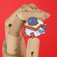 Значок деревянный «Голубь» , серия мемы ,3,2 х 3 см Значок деревянный «Голубь» , серия мемы ,3,2 х 3 см