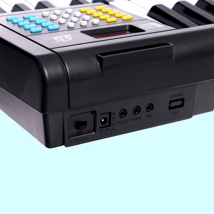 Синтезатор детский «Профи музыкант», звуковые эффекты, микрофон в комплекте, 61 клавиша Синтезатор детский «Профи музыкант», звуковые эффекты, микрофон в комплекте, 61 клавиша